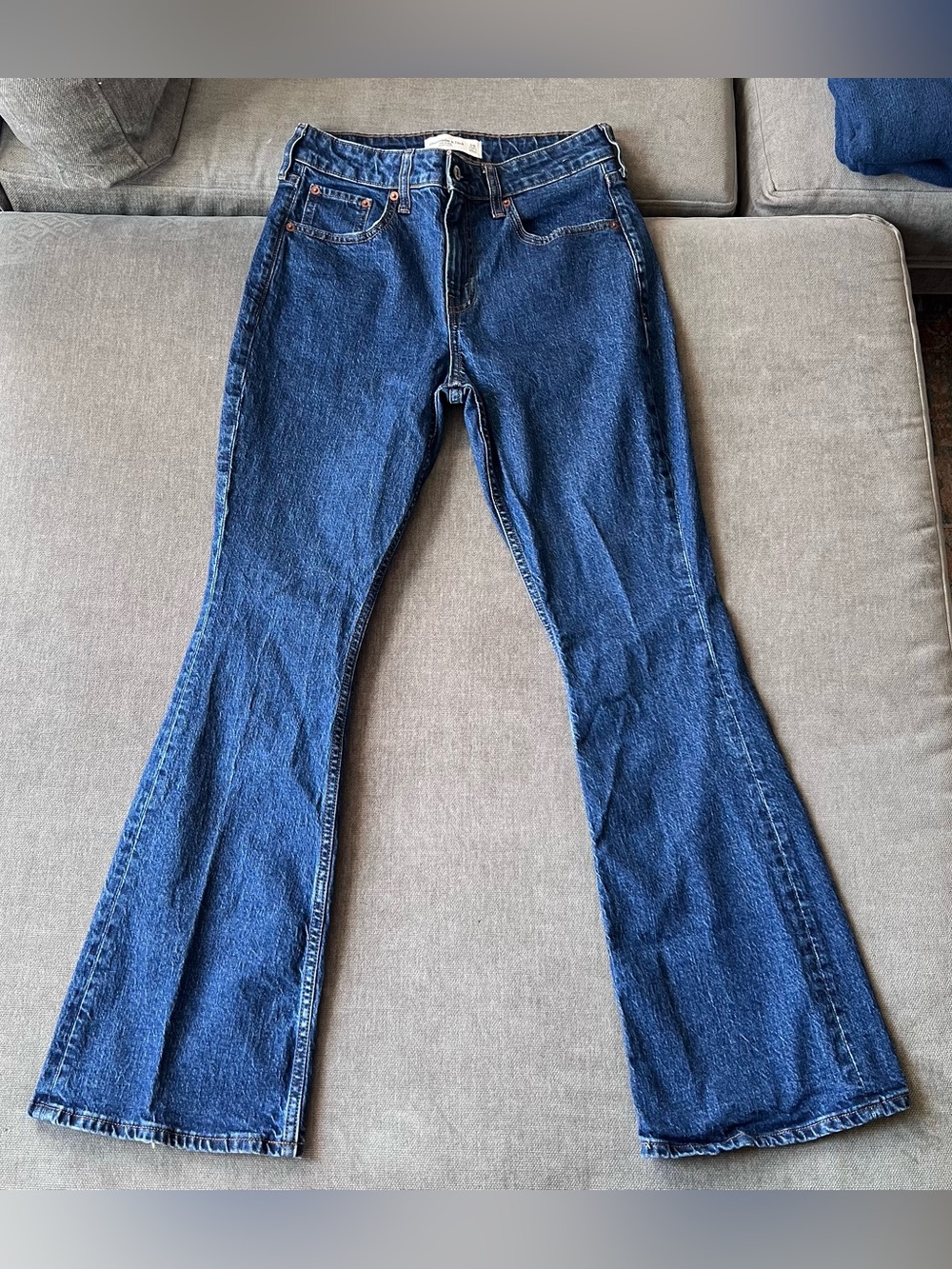 Abercrombie & Fitch Curve Love Mid Rise Bootcut Jean Dark Wash 26 Short